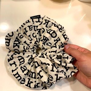 Marimekko scrunchie